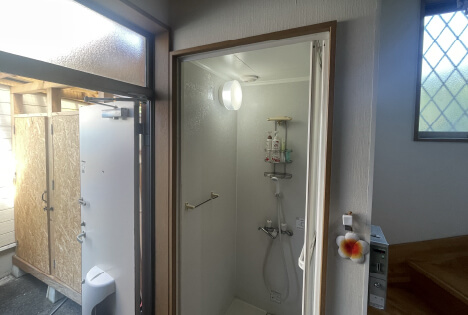 シャワールーム